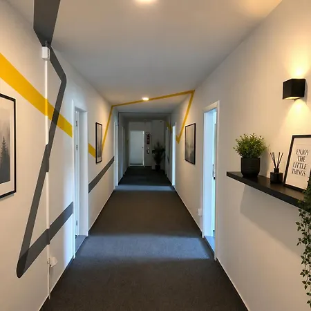 Tebo Hostel *